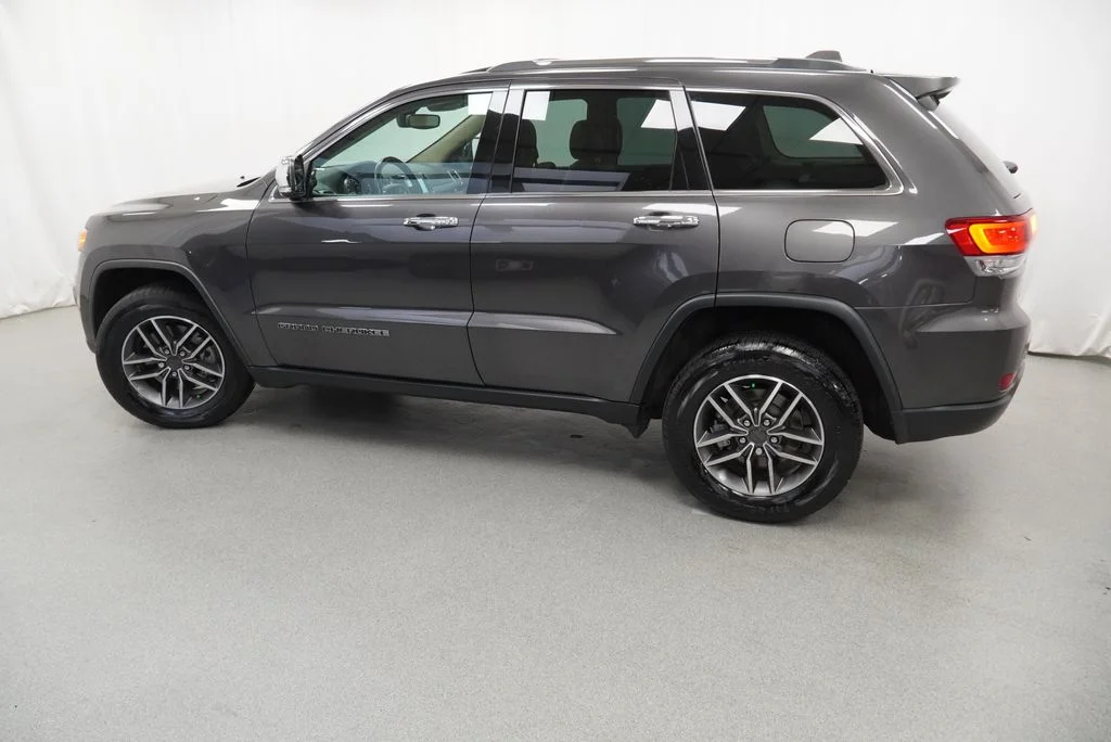 Used 2021 Gray Jeep Limited image 17