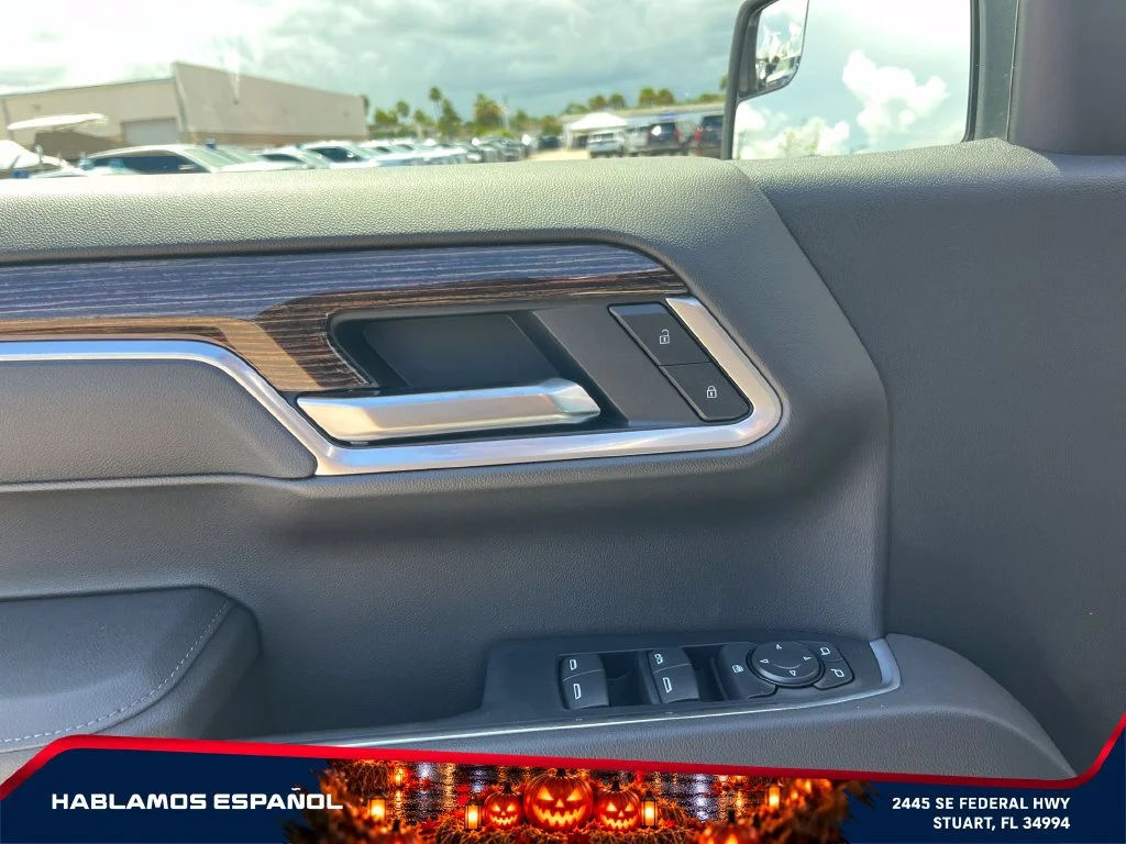 New 2026 Summit White GMC Elevation image 22