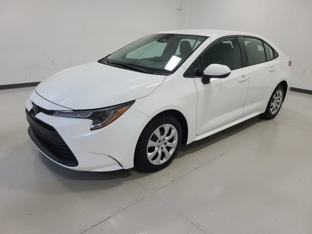 Used 2024 Ice Cap Toyota LE image 6