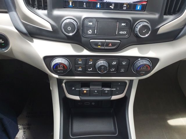 Used 2024 White GMC Denali image 18