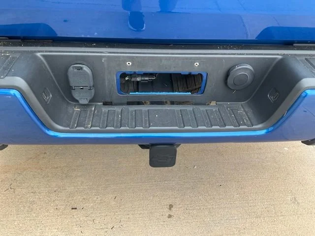 Used 2018 KINETIC BLUE METALLIC Chevrolet 4WD Z71 image 33