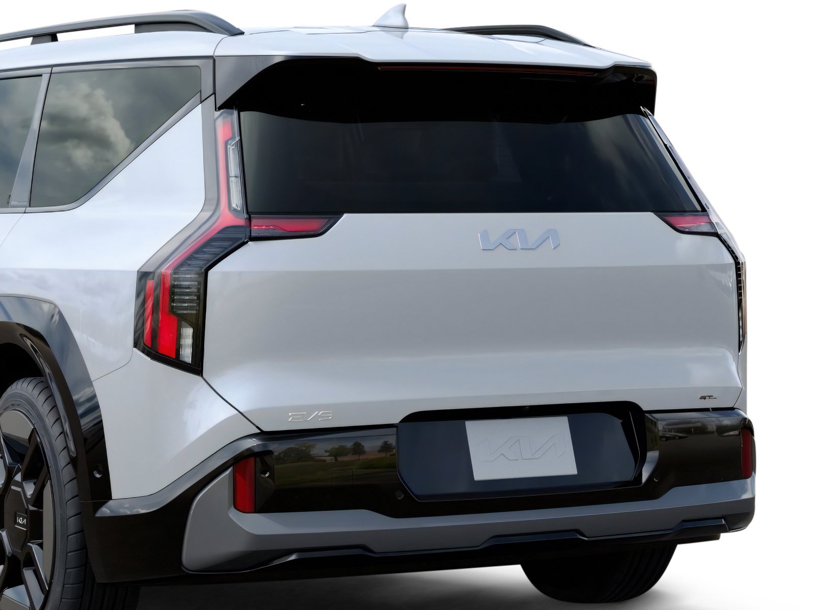 New 2026 Glacial White Pearl Kia GT-Line image 13