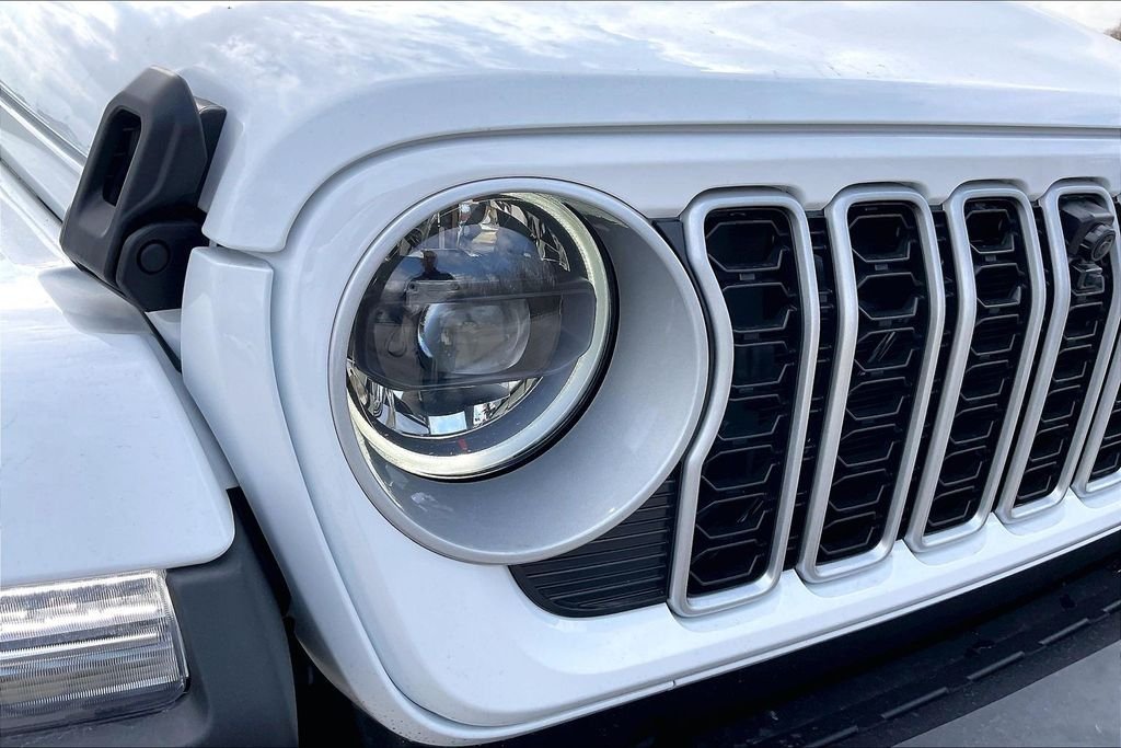 New 2026 Jeep Wrangler Sahara 4D Sport Utility