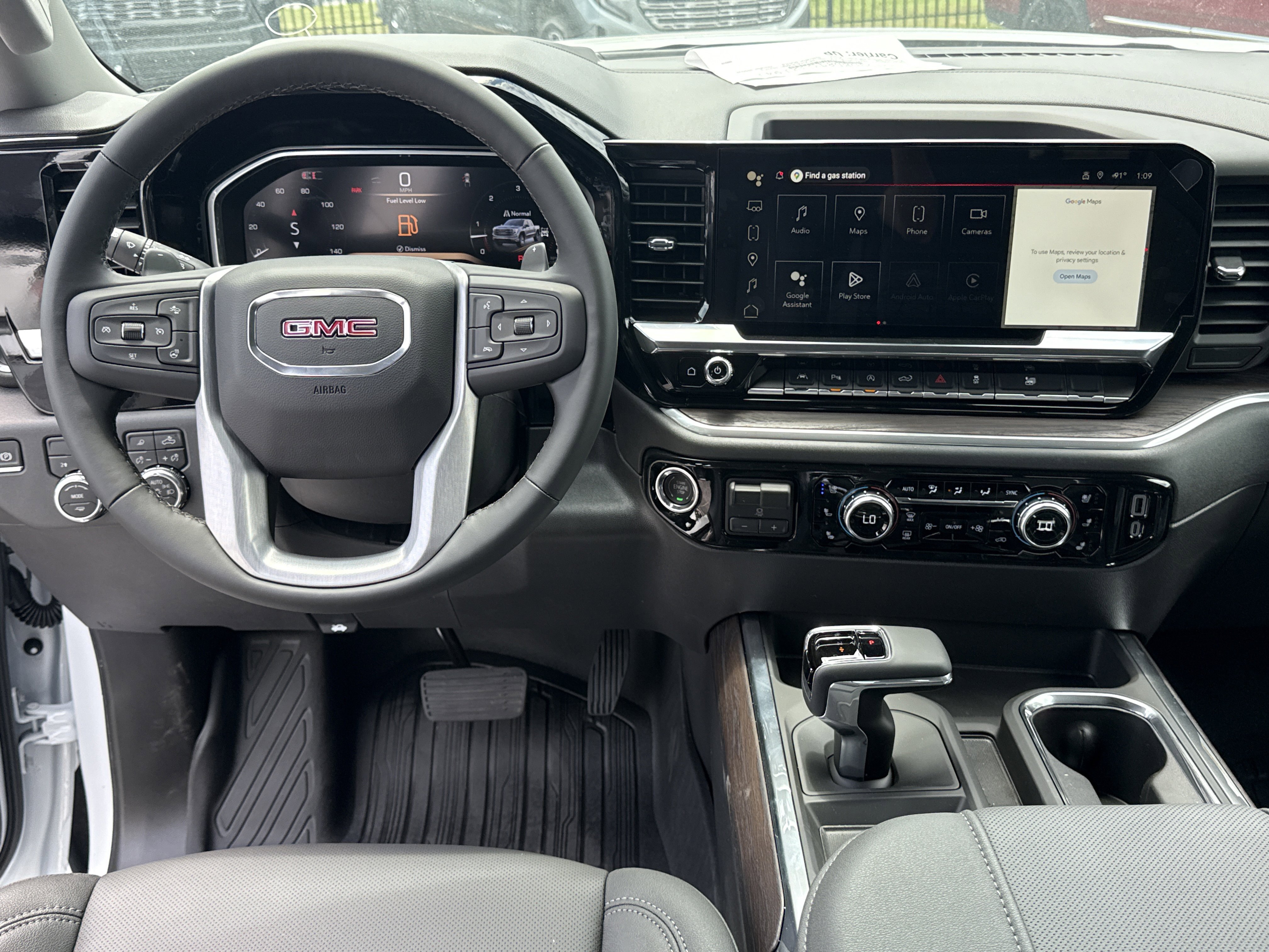 2026 GMC Sierra 1500 SLT - Photo 6