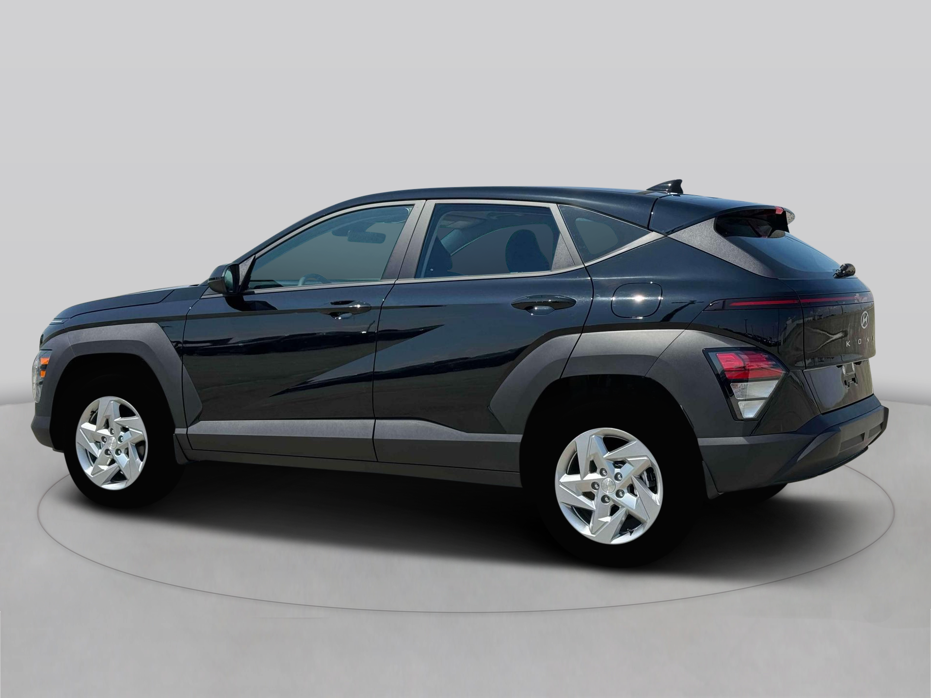 New 2026 Black Hyundai SE AWD image 4