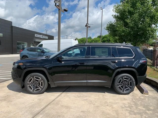 New 2026 Diamond Black Crystal Pearlcoat Jeep Laredo image 2
