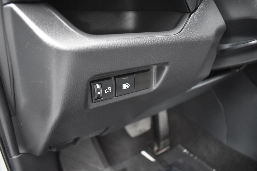Used 2025 Silver Toyota XLE image 7