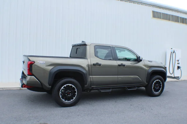 Used 2025 BROWN Toyota  image 2