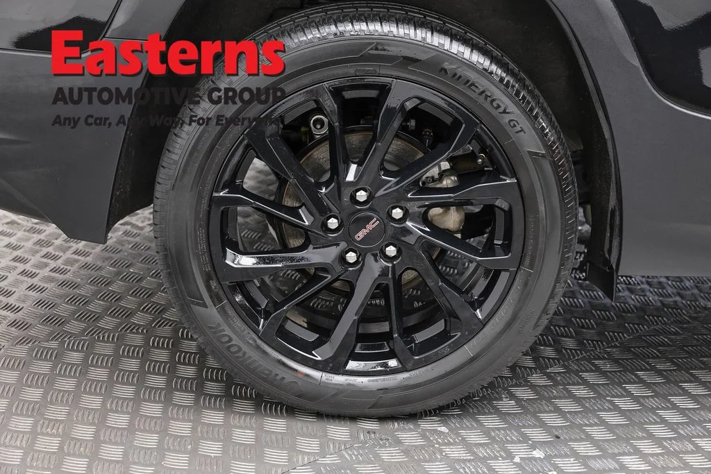Used 2023 Black GMC SLE image 31