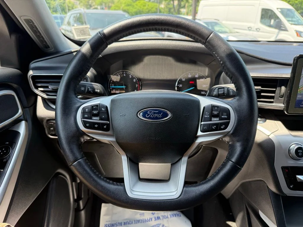 Used 2022 White Ford XLT image 12