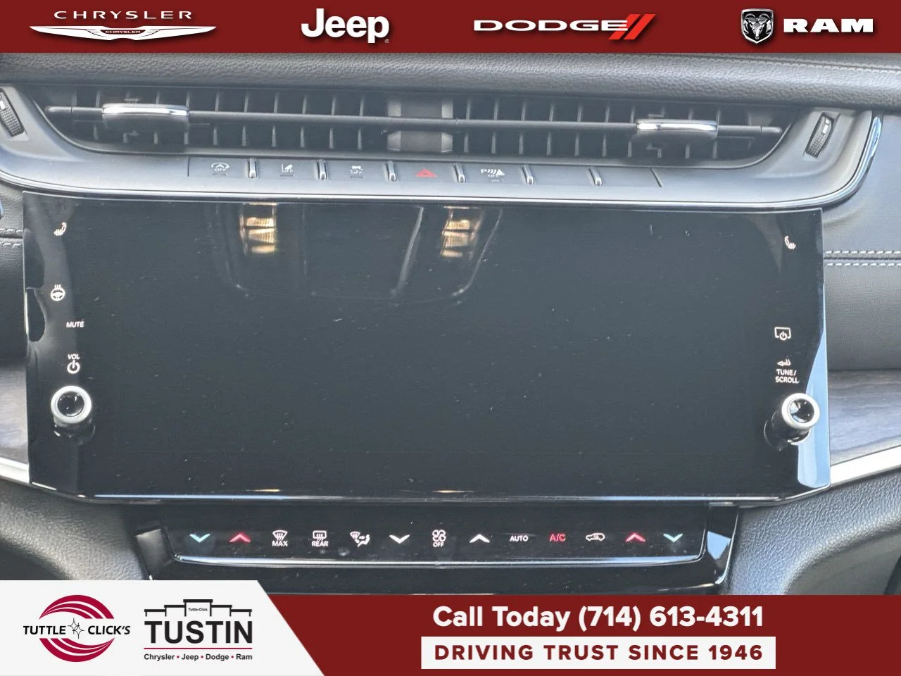 New 2027 Bright White Clear-Coat Paint Jeep Limited image 20