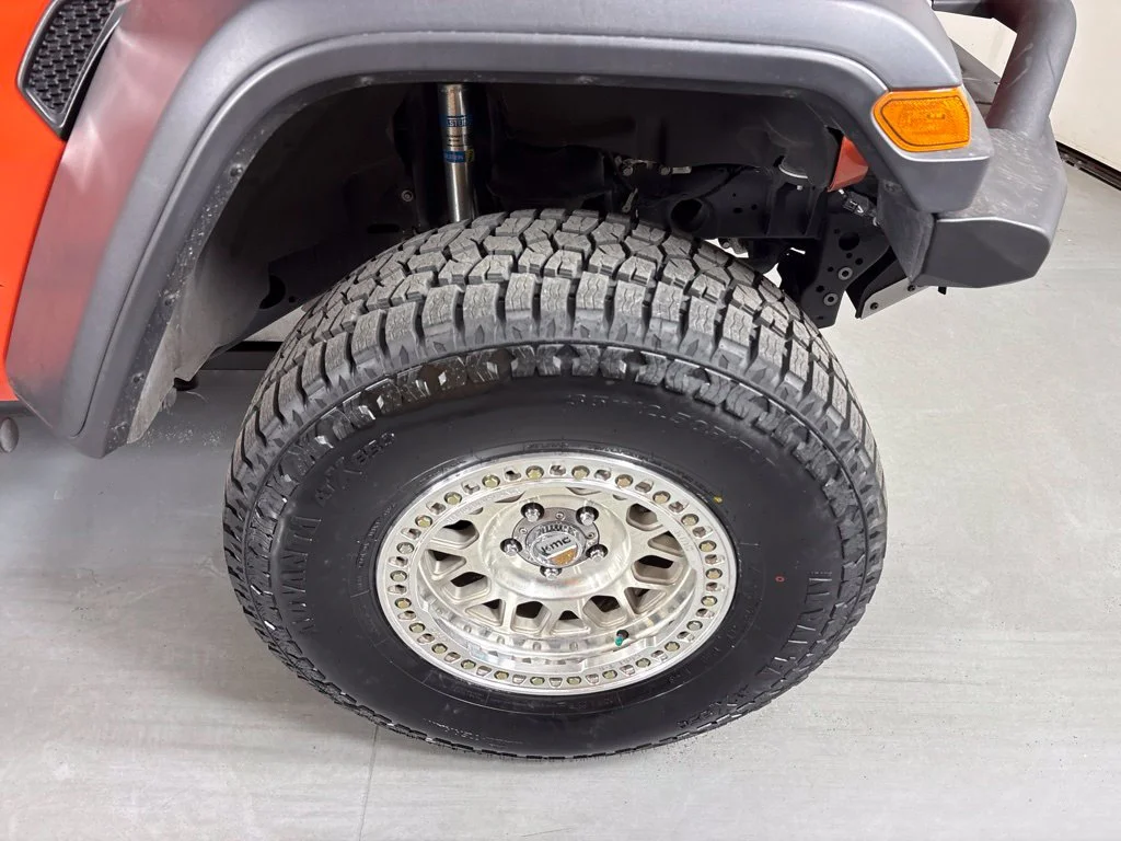 Used 2020 Orange Jeep Rubicon image 11