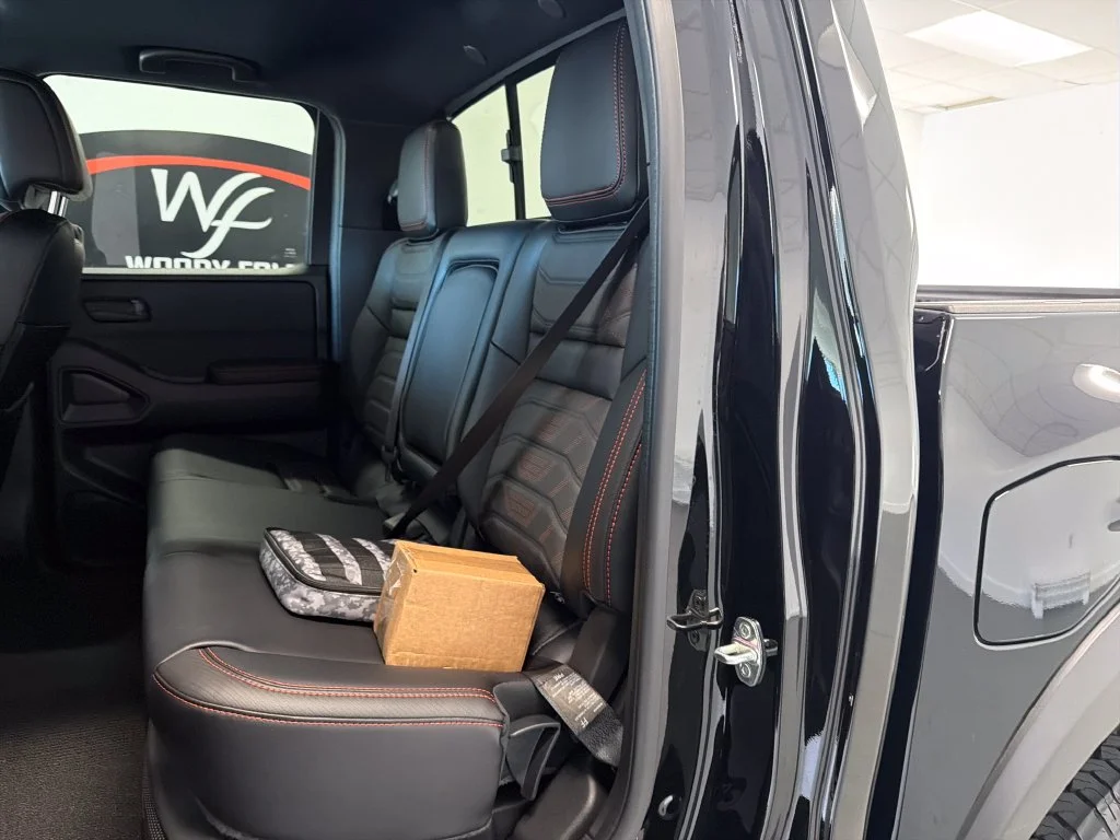 New 2027 Black Nissan PRO-4X image 9