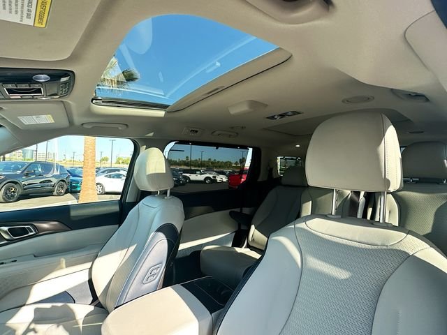 New 2026 White Kia SX Prestige image 23