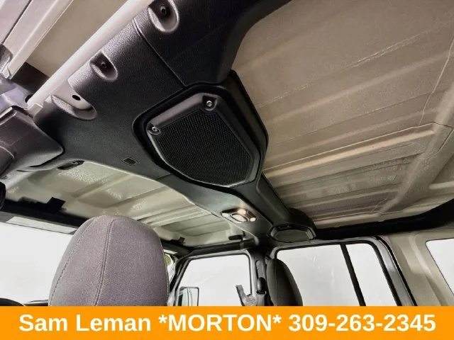 Used 2022 White Jeep Unlimited High Tide image 33