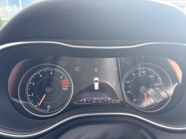 Used 2023 Gray Jeep Altitude image 3