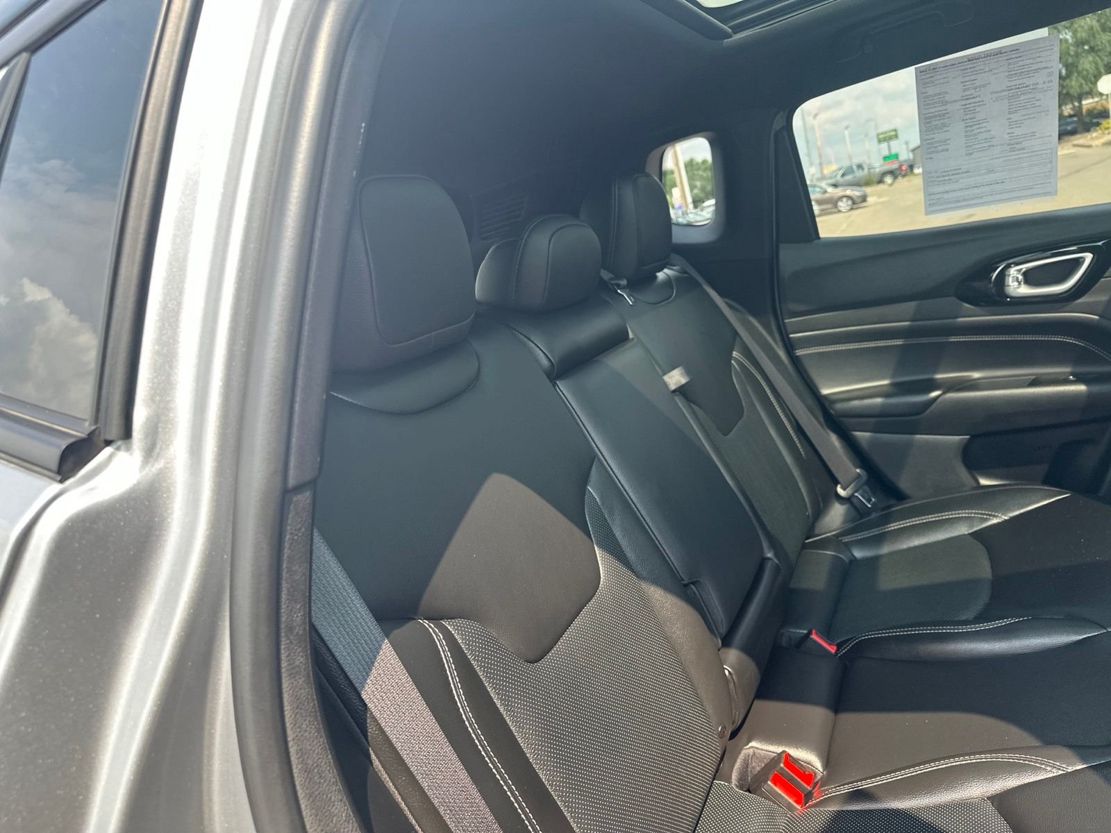 Used 2022 Silver Jeep Limited High Altitude image 28