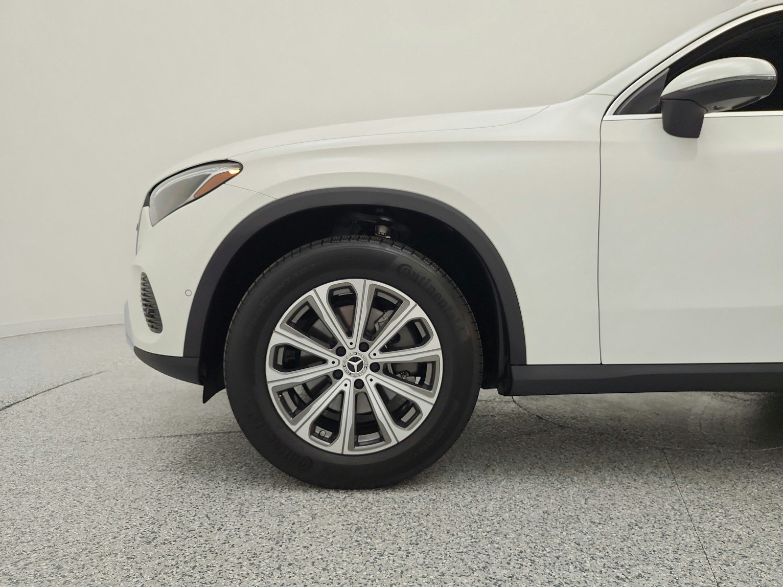 Certified Used 2024 Polar White Mercedes-Benz GLC 300 SUV image 17