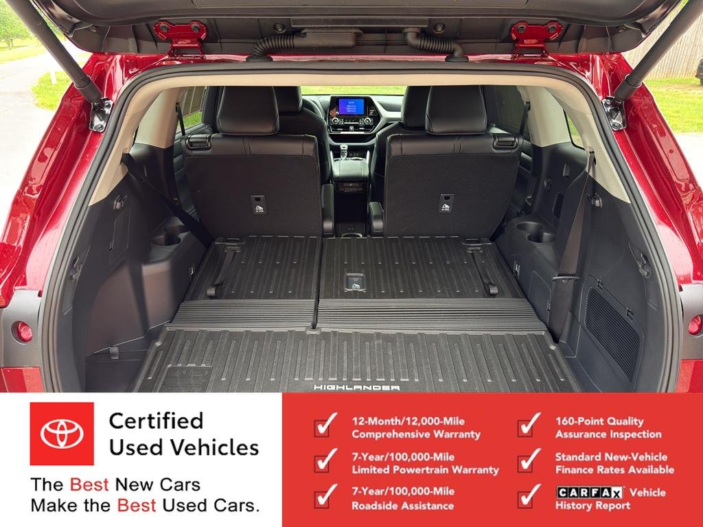 Used 2026 Ruby Flare Pearl Toyota XLE image 12