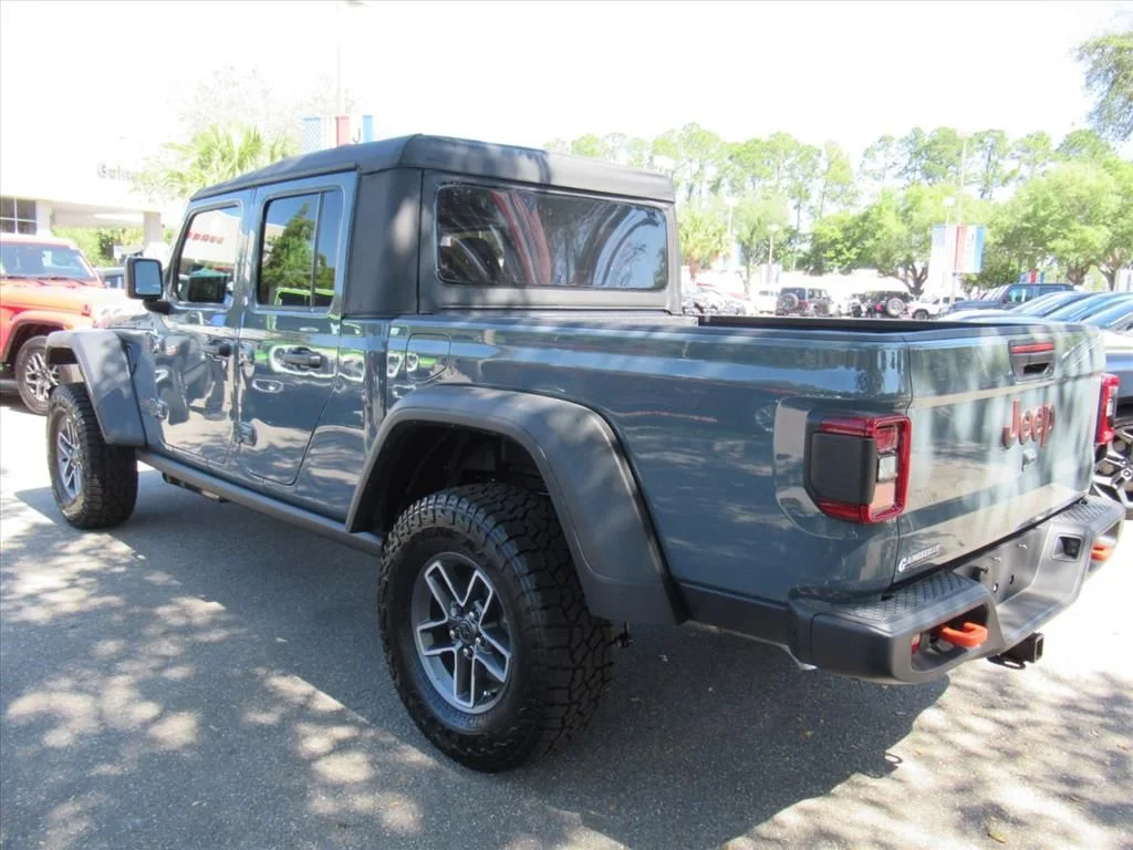 New 2026 Anvil Clear-Coat Exterior Paint Jeep Mojave image 3