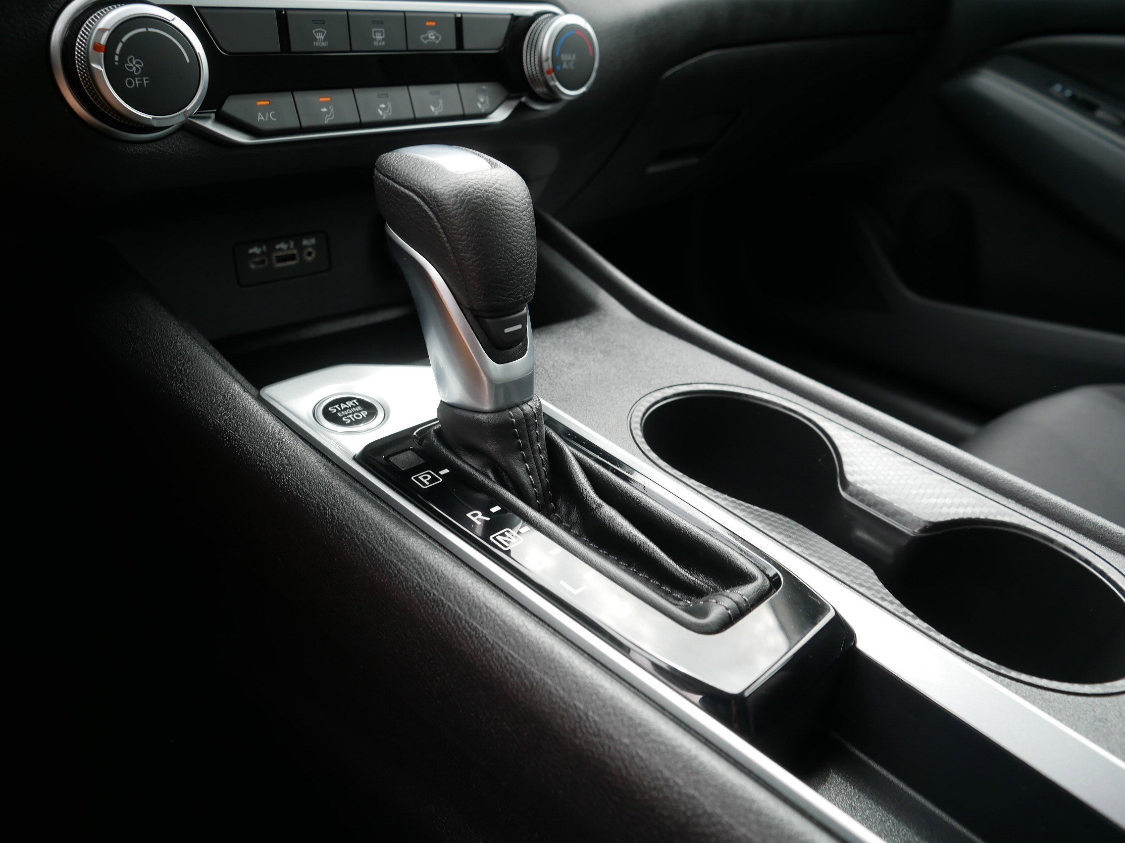 Certified Used 2025 Glacier White Nissan S image 24