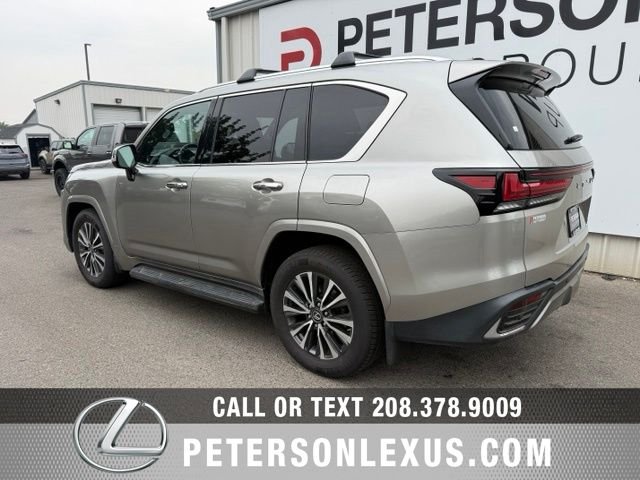 2023 Lexus LX Premium - Photo 6