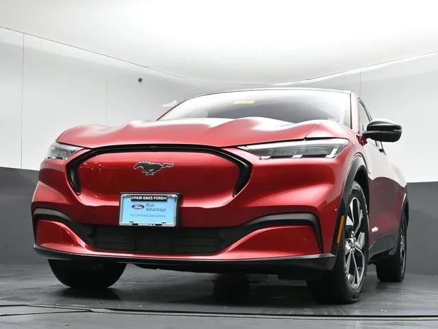 Certified Used 2023 Rapid Red Metallic Tinted Clearcoat Ford Premium image 35