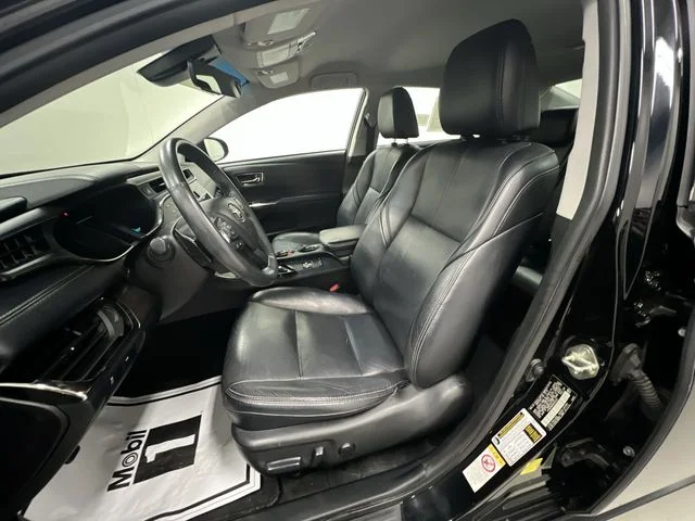 Used 2017 Black Toyota XLE image 19