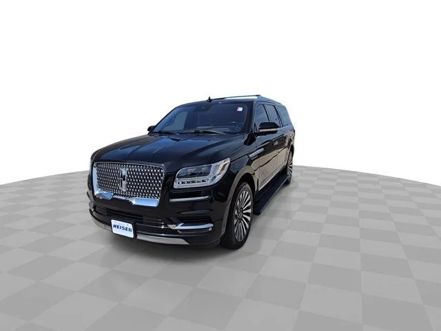Used 2019 Black Metallic Lincoln Reserve image 3