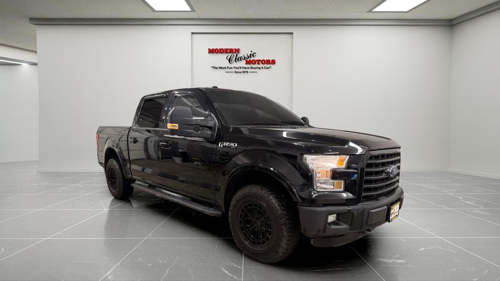 Used 2016 Black Ford XLT image 1