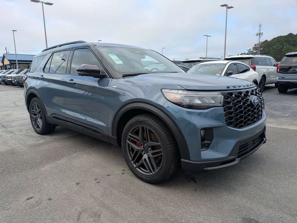 New 2026 Vapor Blue Metallic Ford ST-Line image 2