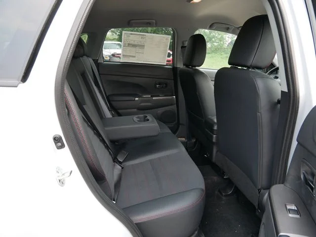 2025 Mitsubishi Outlander Sport SE - Photo 9