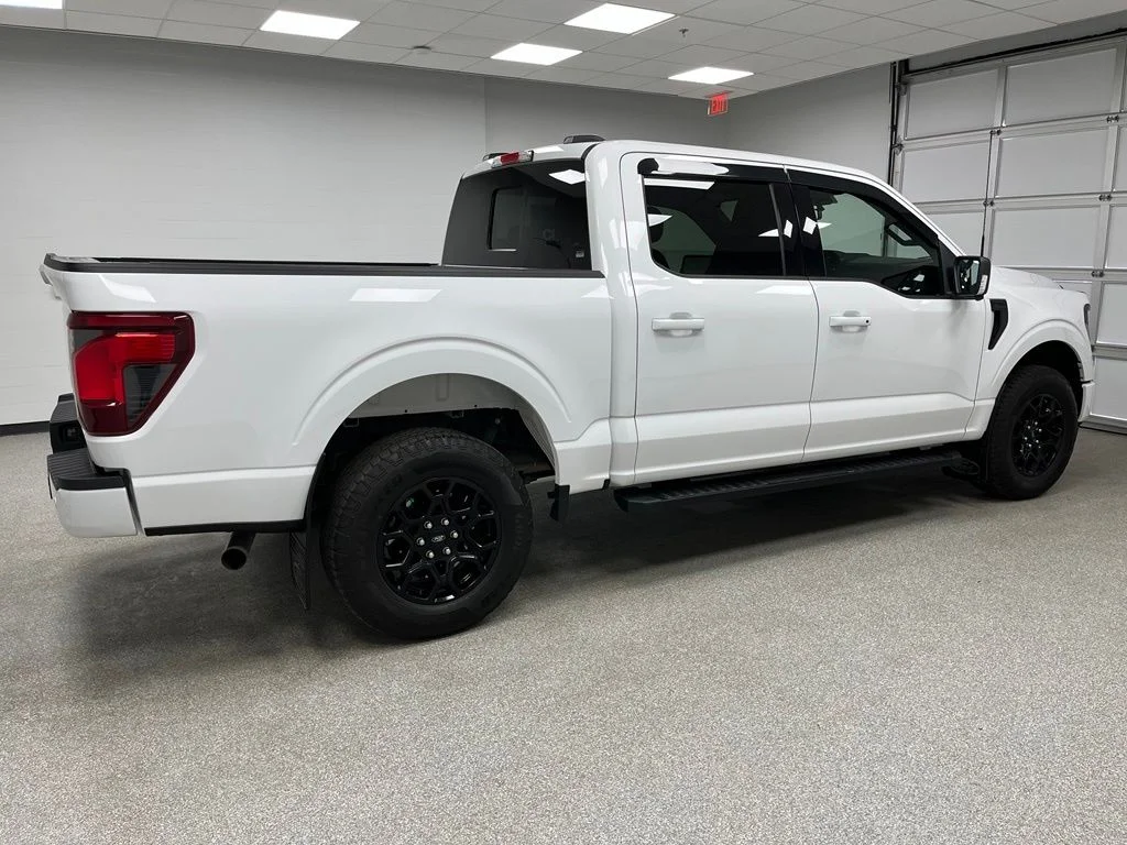Used 2024 White Ford XLT image 11
