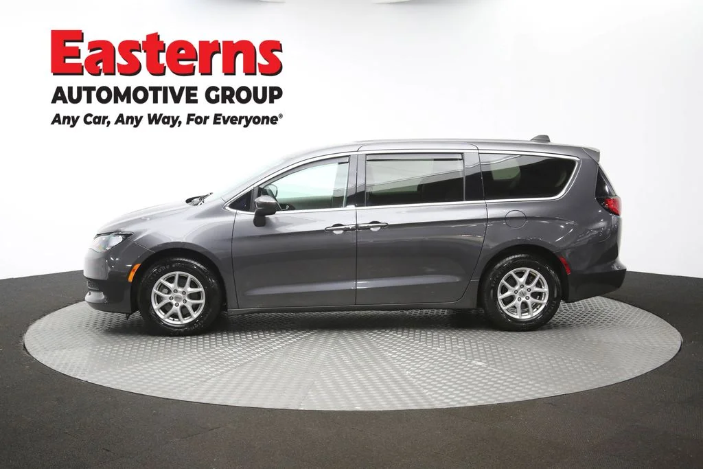 Used 2022 Gray Chrysler LX image 59