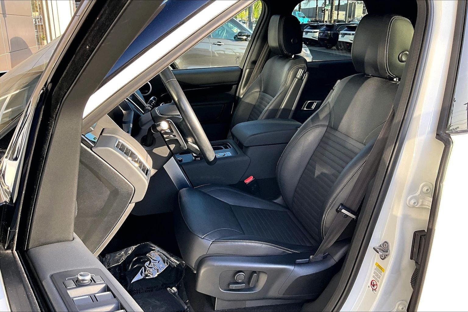 Used 2021 White Land Rover S image 23