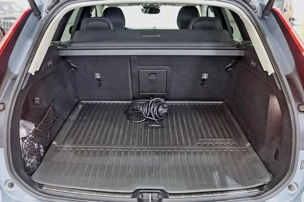 Used 2023 Gray Volvo Ultimate image 39