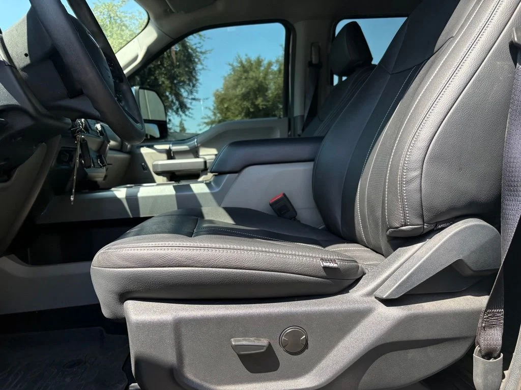 Used 2022 Gray Ford XLT image 9