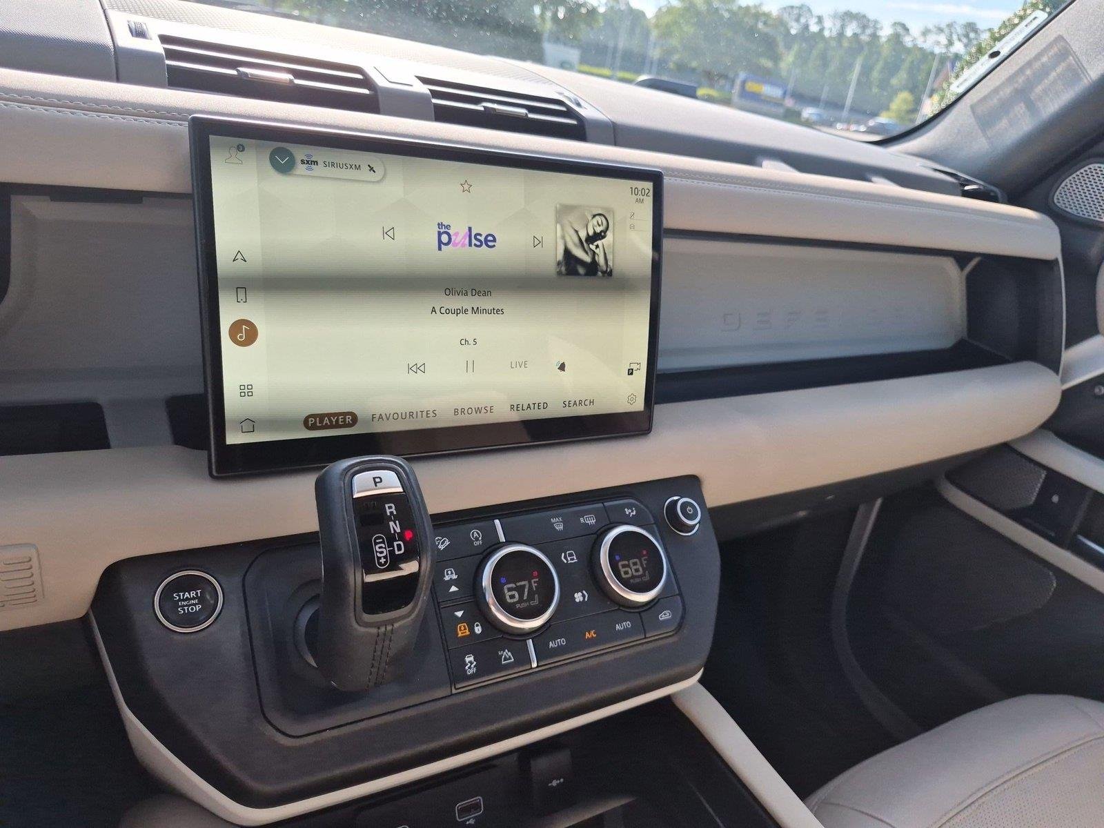 Used 2024 Fuji White Land Rover S image 23