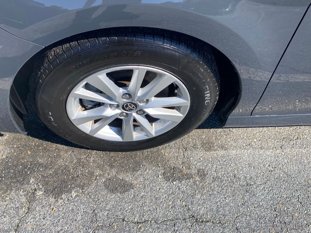 Used 2025  Toyota LE image 20