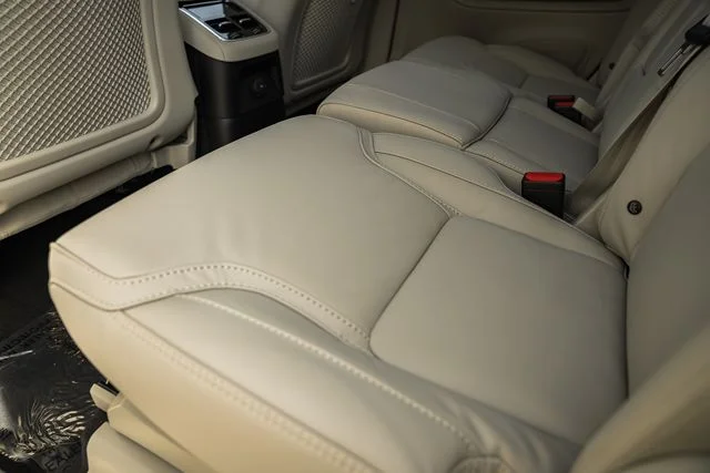 New 2026 Crystal White Volvo T8 Ultra image 32
