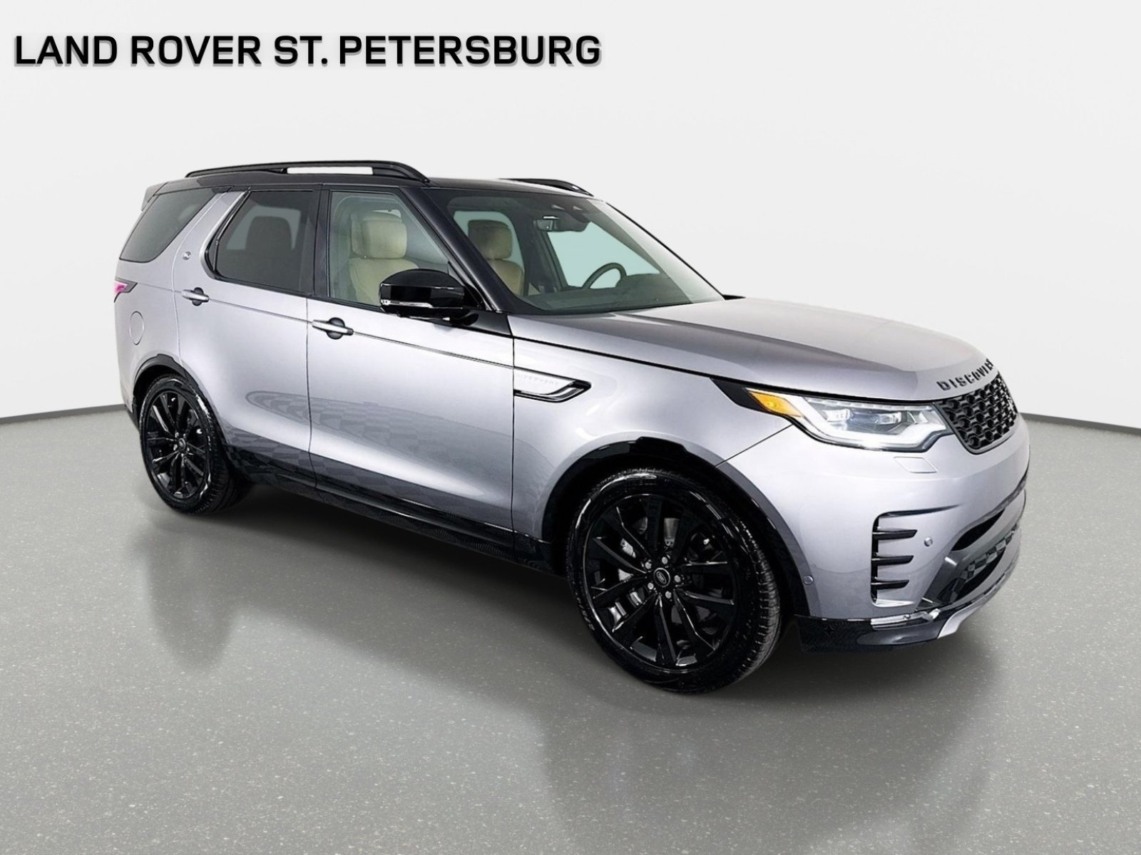 Used 2026 Gray Land Rover Dynamic SE image 3