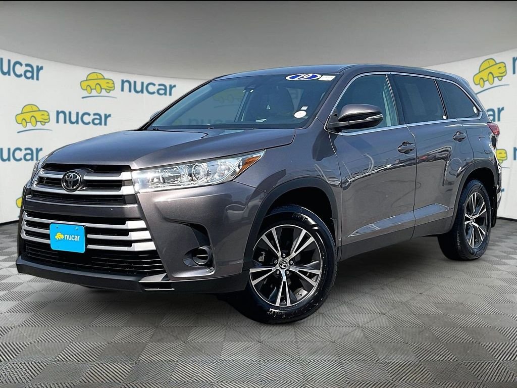 Used 2019 Gray Toyota LE image 3