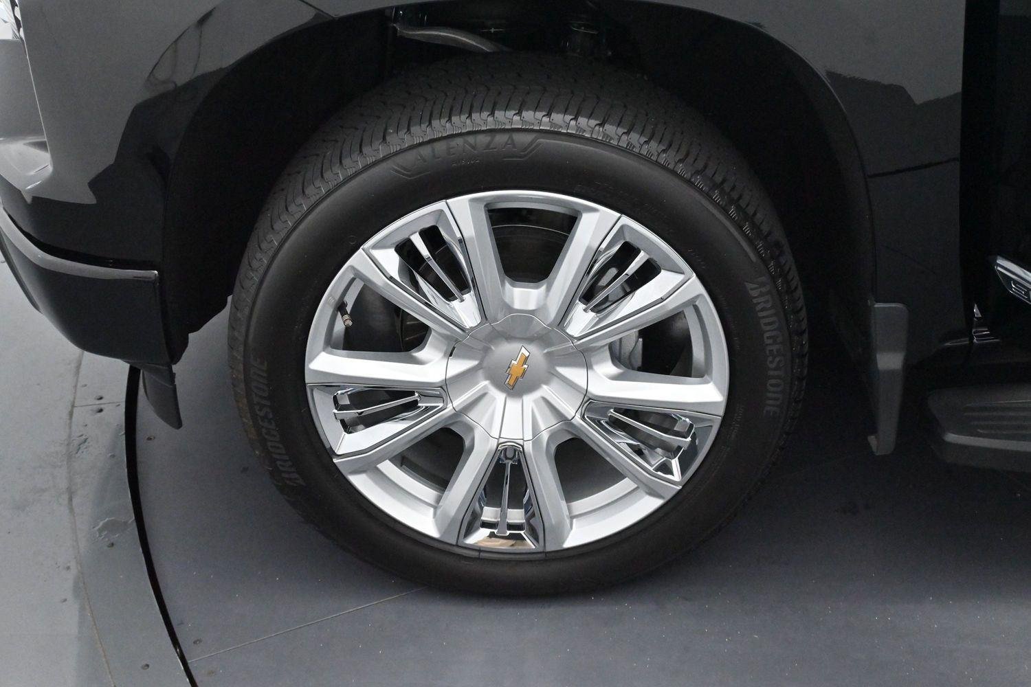 Used 2025 Black Chevrolet High Country image 32