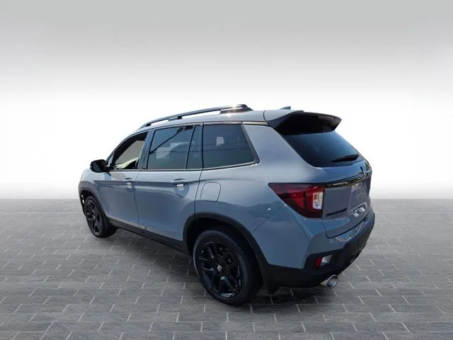 Used 2025 Gray Honda Black Edition image 5