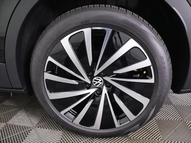 New 2026 Deep Black Pearl Volkswagen Pro image 32