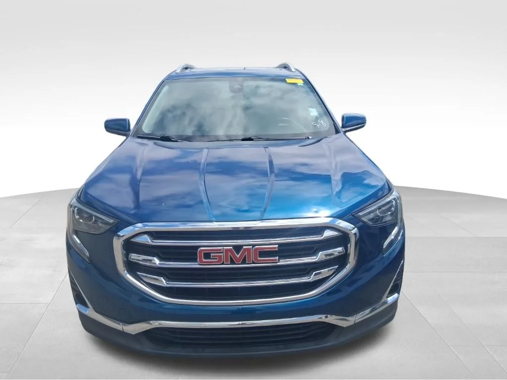 Used 2020 Blue GMC SLT image 2