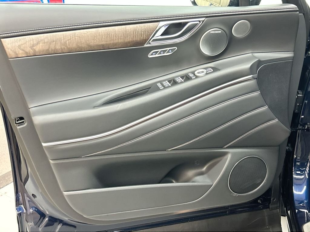 New 2026 Capri Blue Genesis 2.5T PRESTIGE image 12