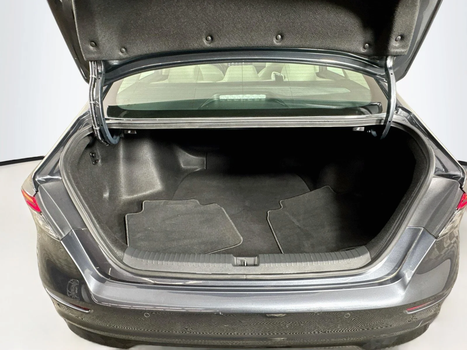 Used 2024 Gray Honda Touring image 8