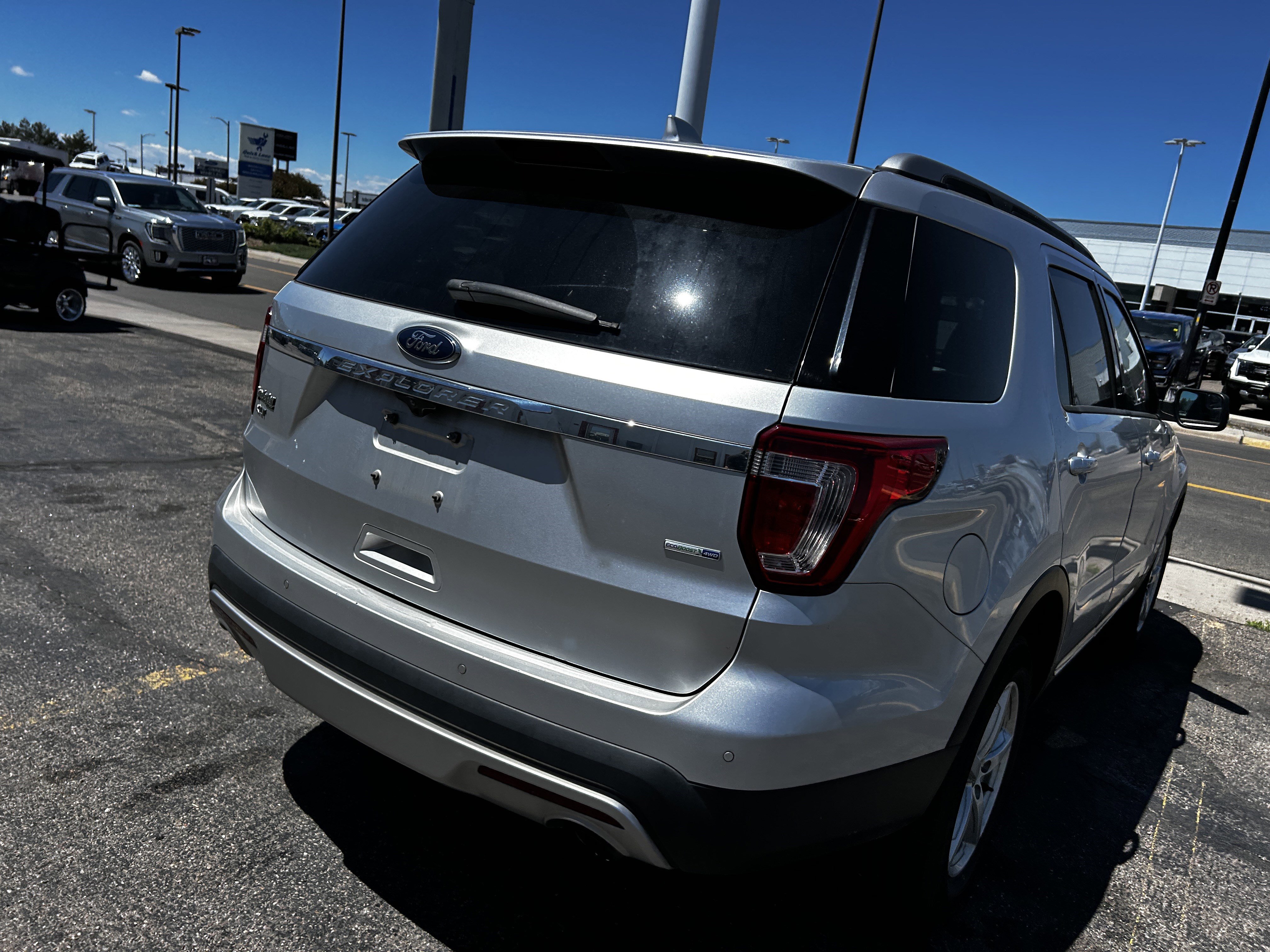 Used 2017 Ingot Silver Ford XLT image 4