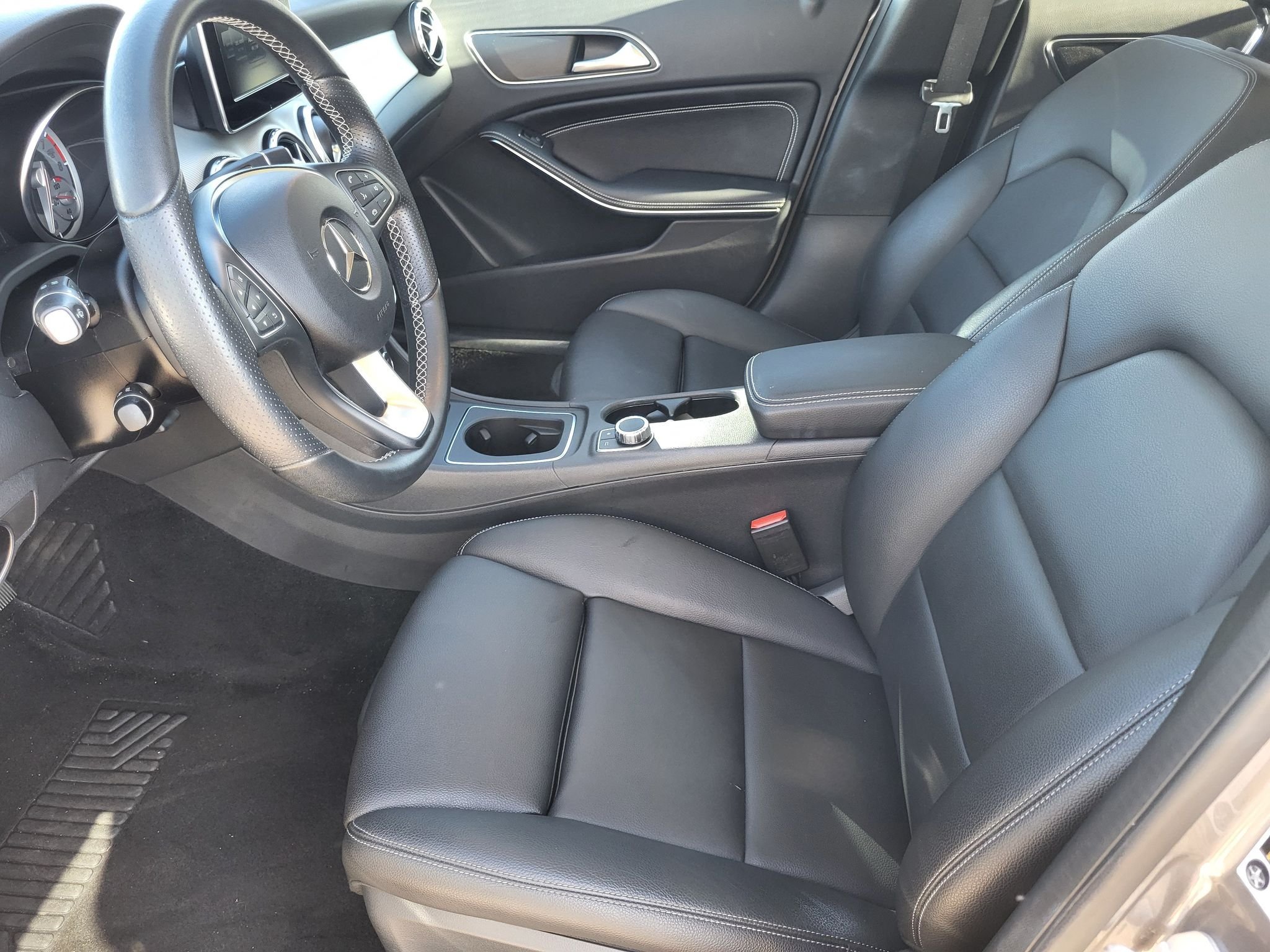 Used 2016 Mountain Gray Metallic Mercedes-Benz 250 4MATIC® image 15